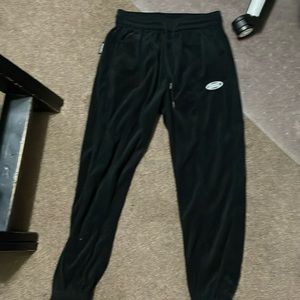 selling joggers